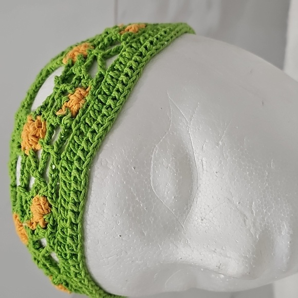 Free People Open Knit Crochet Skull Cap Beanie Hat Green w Orange Flowers - Picture 9 of 10